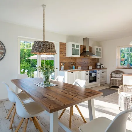 Apartment Ferienhaus Meerzeit Karlshagen